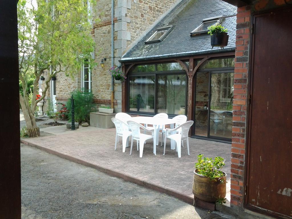 La Petite Ecole De La Baie Hotel Pontorson Exterior foto